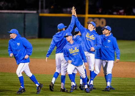Ucla baseball - 1944, 1969, 1976, 1979, 1986, 2000, 2011, 2012, 2015, 2019. UCLA vs. Florida at 2010 CWS. The UCLA Bruins baseball team is the varsity college baseball team of the University of California, Los Angeles. Having started playing in 1920, the program is a member of the NCAA Division I Pac-12 Conference. It plays its home games at Jackie Robinson ... 